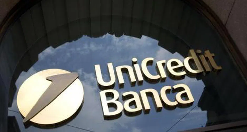 Акциите на UniCredit се сриват втори пореден ден