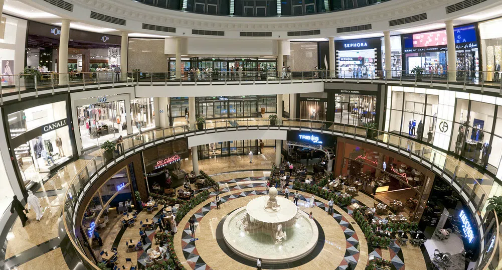 Apple отваря най-големия си магазин в Дубай