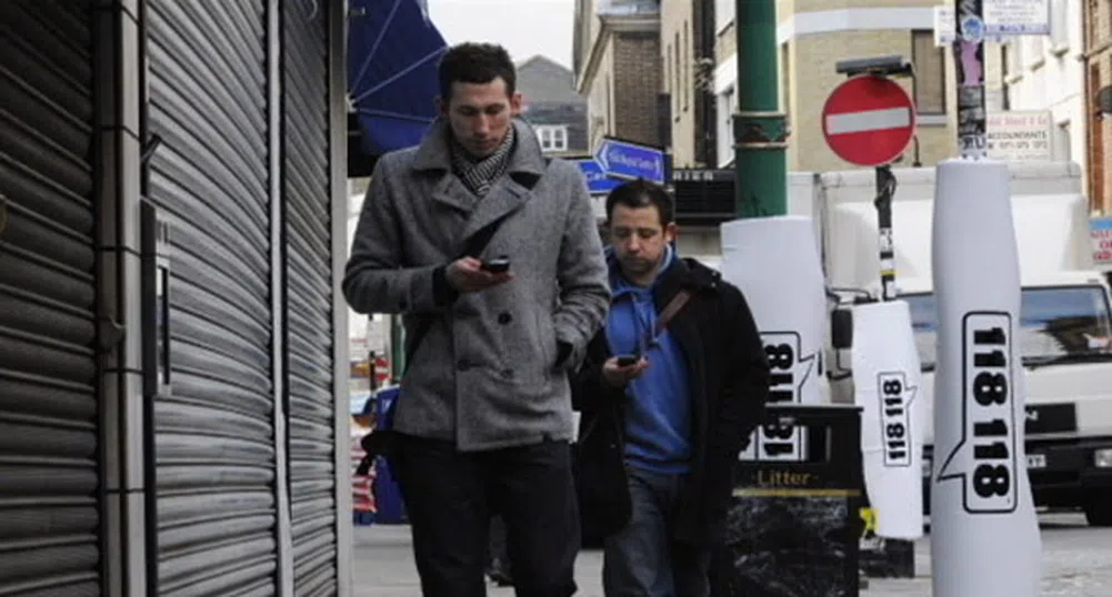 В Ню Джърси забраняват писане на смс-и и на пешеходците