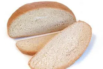 Хляб по стандарт: брашно, мая, сол и вода