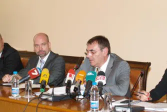 Д. Папазов: Няма да се приватизират Български пощи