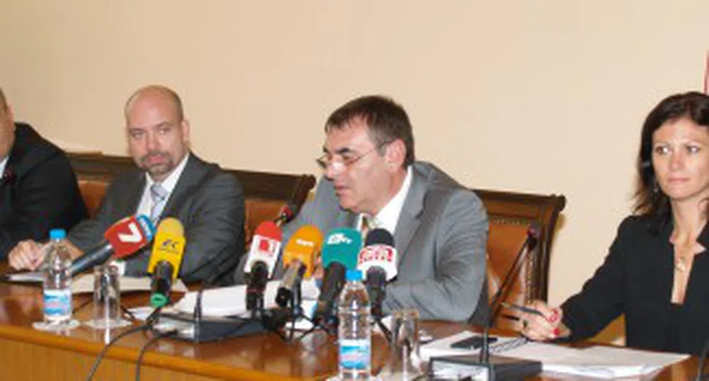 Д. Папазов: Няма да се приватизират Български пощи