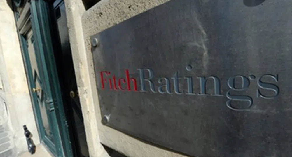 Fitch понижи рейтинга на осем големи банки