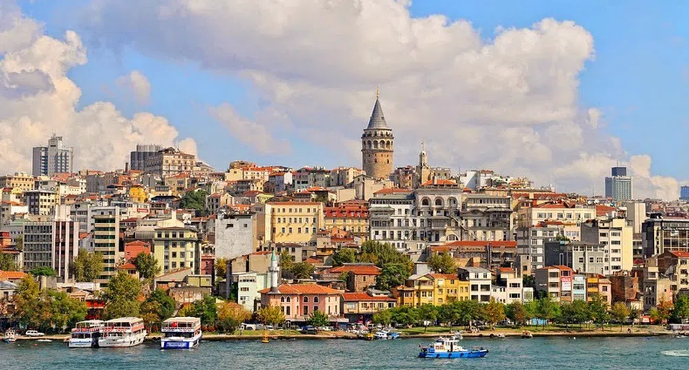 Истанбул - градът, свързващ два континента