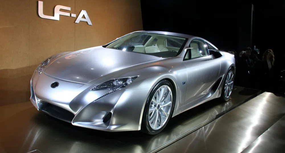 Lexus най-продаван луксозен автомобил в САЩ за 11-та година