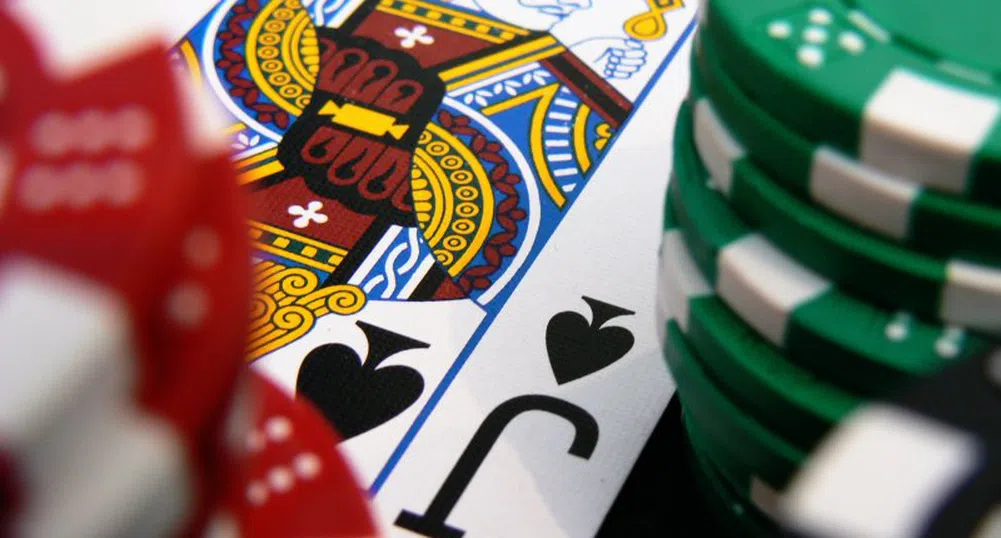 Есфандиари спечели рекордните 18.3 млн. долара в покер турнир