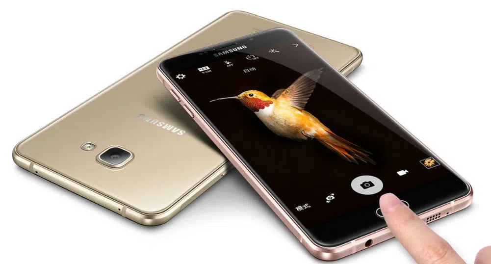 Samsung работи по модел Galaxy A9 Pro?