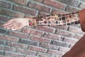 Жена си татуира всички свои 152 приятели от Facebook