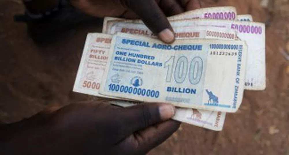 Зимбабве ще продължи да използва няколко валути едновременно