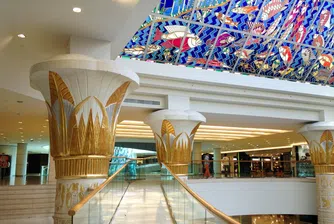 Хайде на шопинг и забавление в най-невероятния мол в света