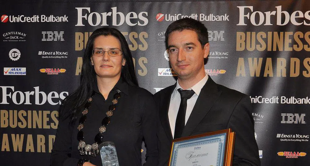 Forbes отличи Уника Гарант с два приза