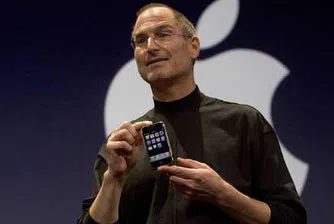 Спряха телефонната война в памет на Стив Джобс