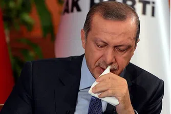 Ердоган се разплака в ефир