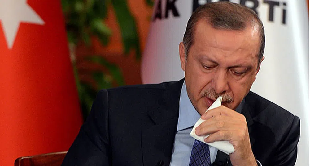 Ердоган се разплака в ефир
