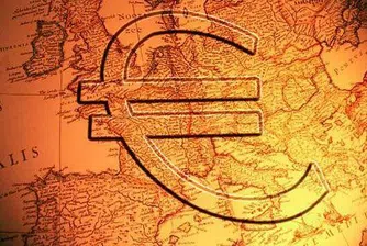 Разногласията в Еврозоната дават превес на долара
