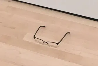 Какво се случва, когато някой остави очилата си в музей