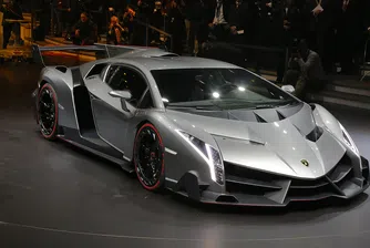 Продават едно от трите Lamborghini Veneno