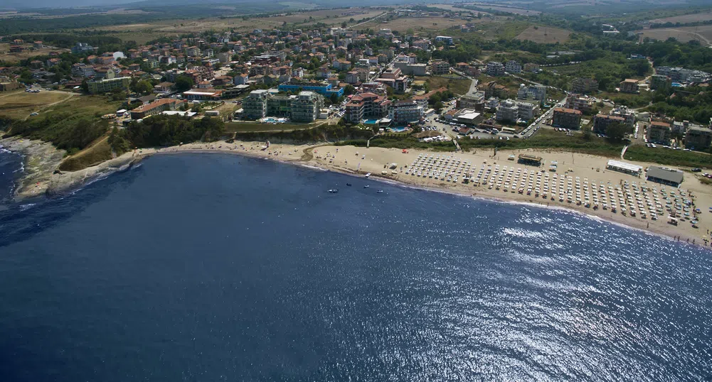 Морето край Лозенец е чисто, съобщиха от община Царево