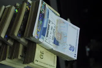 Фирми и граждани принудително платиха на НАП 160 млн. лв. дълг