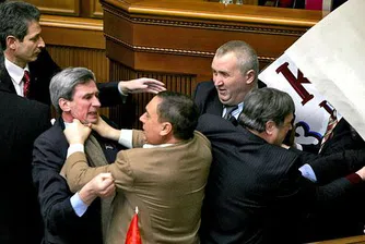 Отново бой в украинския парламент
