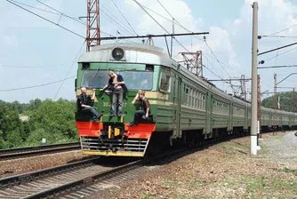 Влакът от София за Варна на косъм от катастрофа