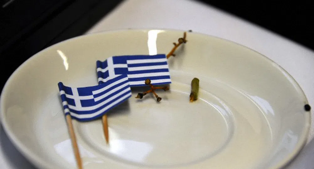 Частните кредитори на Гърция приемат загуби до 70%