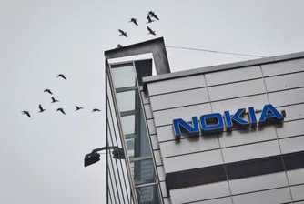 Microsoft купува телефонния бизнес на Nokia