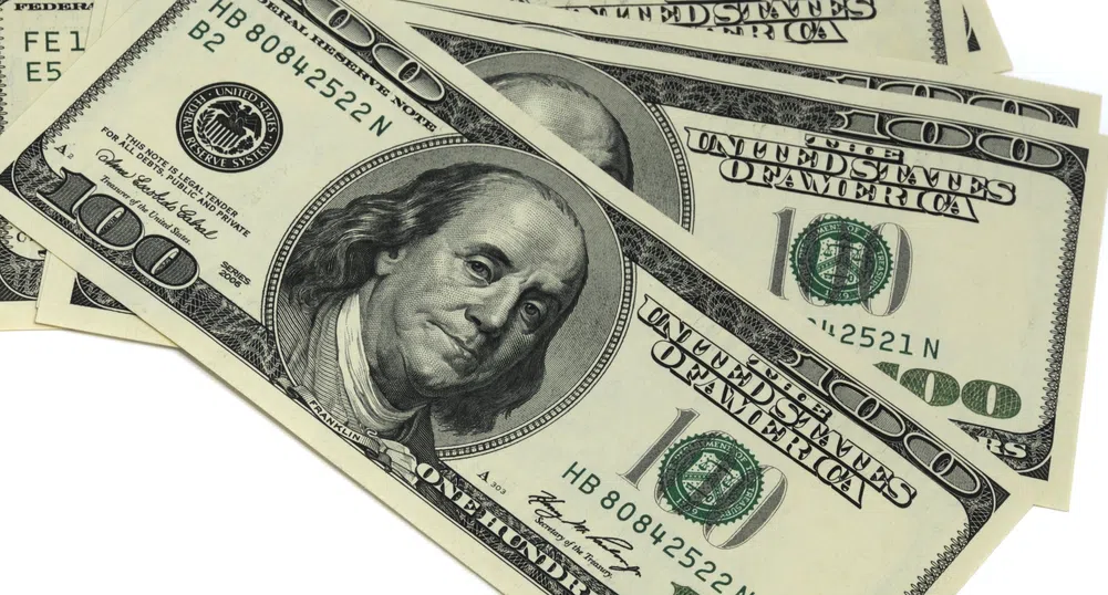 Бракуват 30 млрд. 100-доларови банкноти - сгрешени са
