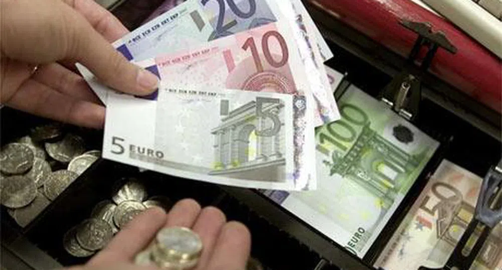 327 българи са милионери по влог