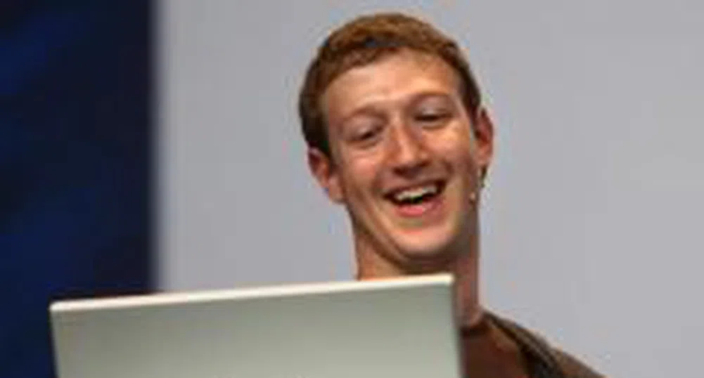 Facebook за 1 г. е спечелил 700 млн. долара