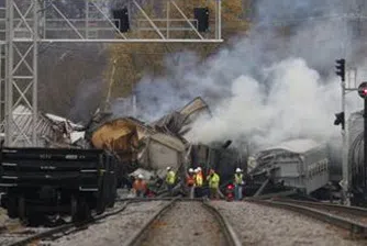 В САЩ катастрофира влак с химикали