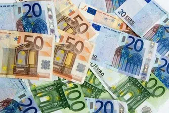Еврото проявява слабост спрямо основните валути
