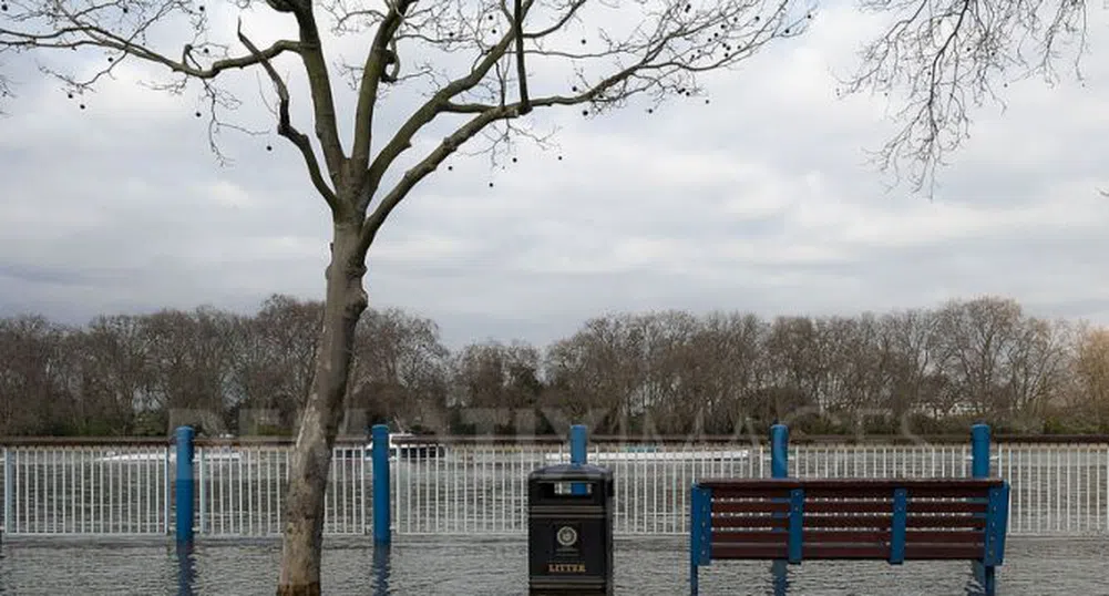 Част от бул. Ломско шосе под вода