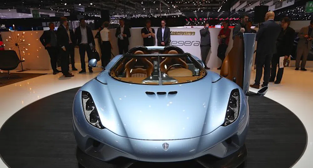 Koenigsegg Regera диктува правилата