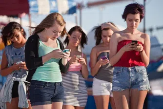 Без смартфони в училищата в Испания