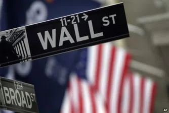 Трицифрен спад за Dow Jones вчера
