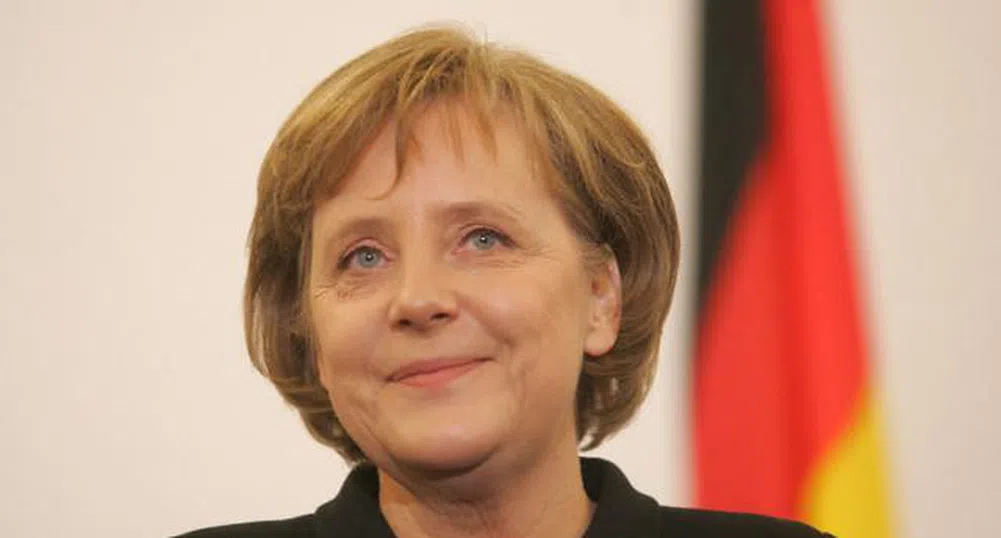 Меркел подкрепи еврото днес