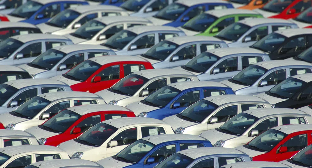 Продажбите на автомобили в Европа с 12-и месечен ръст
