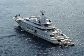Китайски милиардер купи бивша яхта на Роман Абрамович