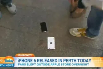 Австралиецът с първия iPhone 6 в Пърт го изпусна на земята
