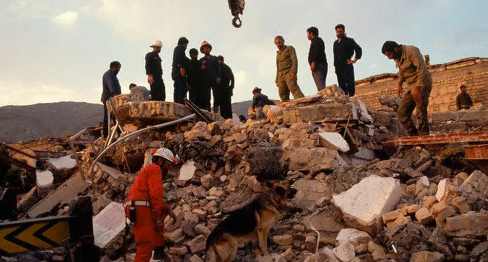 Жертвите на земетресенията в Иран вече са 250