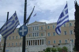 70 нелегални милионери в гръцкото финансово министерство