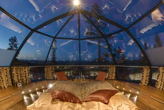 Най-невероятният хотел – селце от стъклени иглута във Финландия