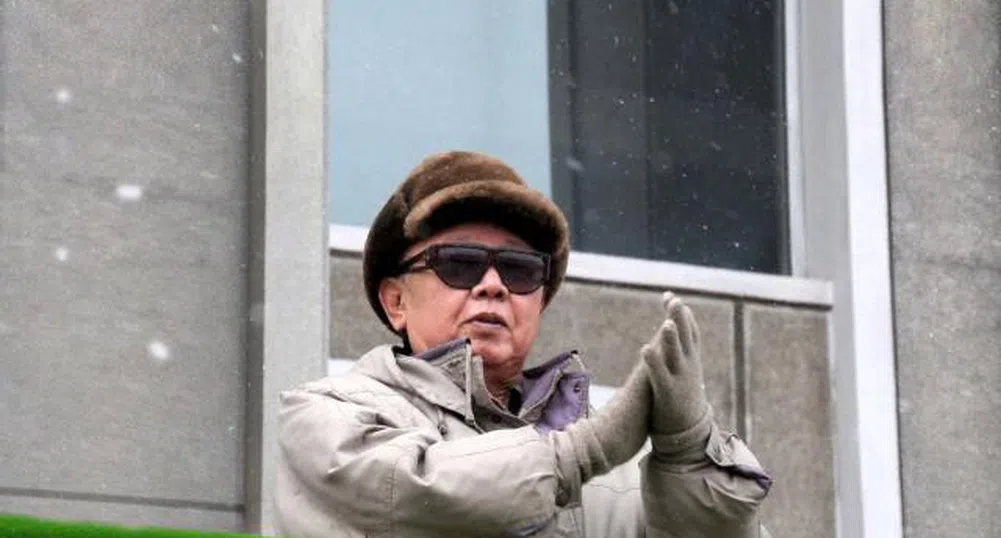 Ким Чен-ир подготвя предаването на властта на сина си