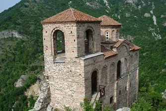 Реставрират Асеновата крепост