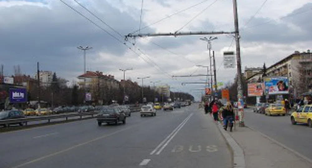 Ремонтират ключови булеварди в София