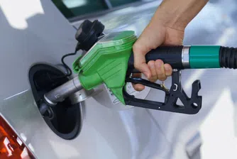 Shell и BP фиксирали цените на горивата от десетилетие