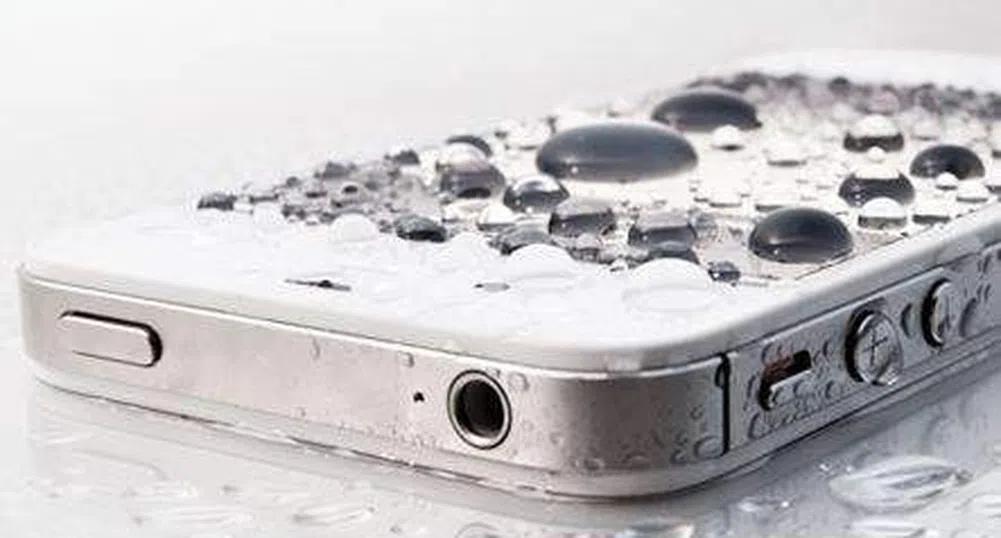 Какво да правим, ако намокрим смартфона си