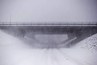 Сняг засипа Словакия