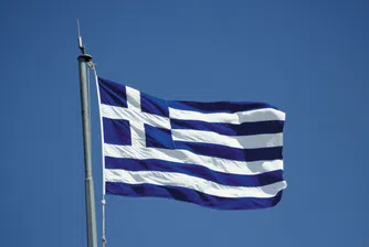 Гърция пак се размина с фалита